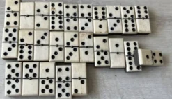 Dominos anciens