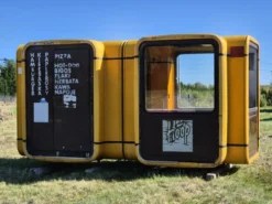 Double Yugo kiosque K67 par Saša Müchtig pour Imgrad, 1988