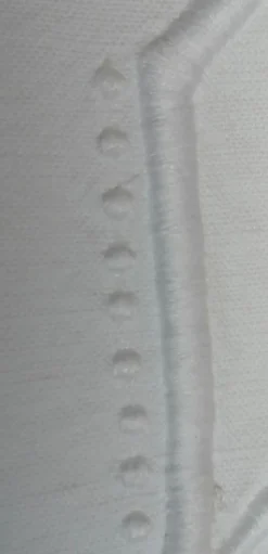 Drapé ancien brodé monogramme initiales D B