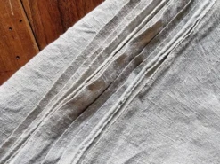 Drap ancien français tissé à la main – Lin naturel, début du 20ème siècle, 210 × 280 cm, 2 kg