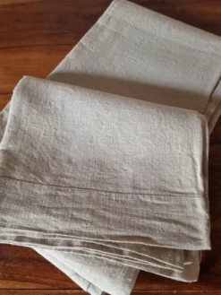Drap ancien français tissé à la main – Lin naturel, début du 20ème siècle, 210 × 280 cm, 2 kg