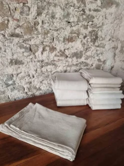 Drap ancien français tissé à la main – Lin naturel, début du 20ème siècle, 210 × 280 cm, 2 kg
