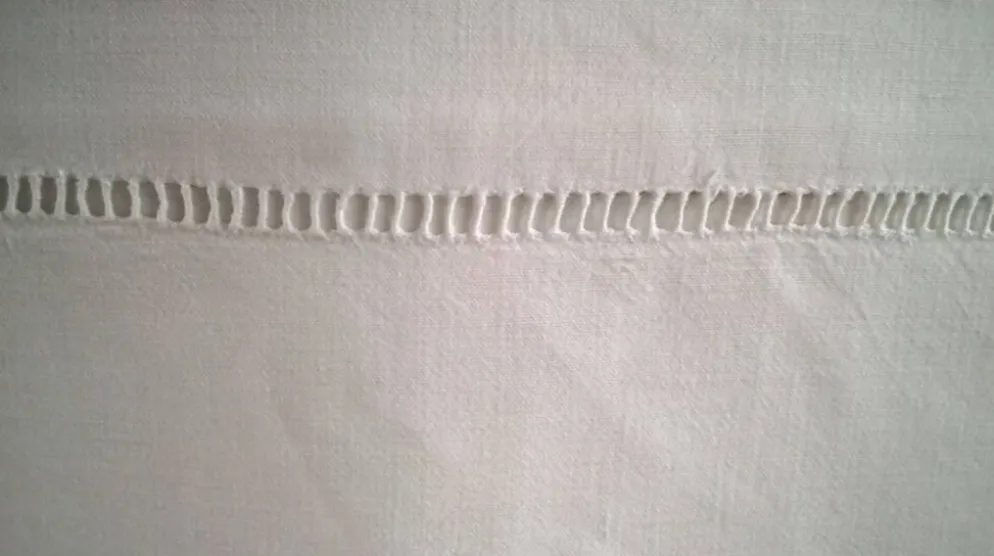 Drap de dessus en coton blanc monogrammé "CQ" 2 x 3 m
