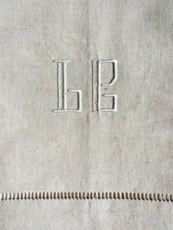 Drap en métis avec jour Venise et monogramme n°3 180 x 312 cm