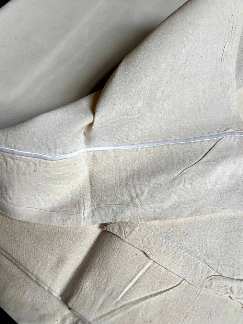 Drap en métis beige avec bourdon n°9 et n°10 ☐ 240 x 340 cm