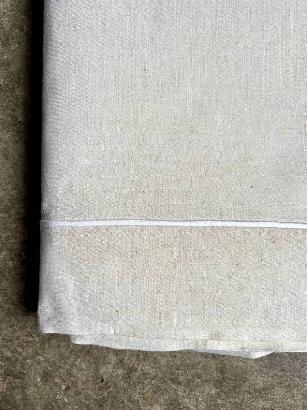 Drap en métis beige avec bourdon n°9 et n°10 ☐ 240 x 340 cm
