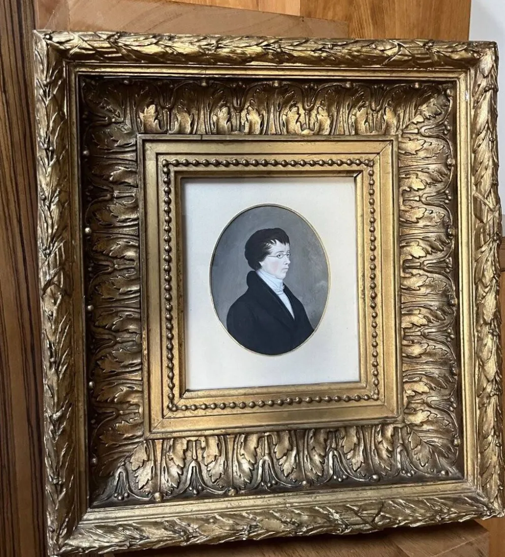 Ecole allemande (?) du début du XIXe siècle, Portrait d'un jeune homme portant des lunettes