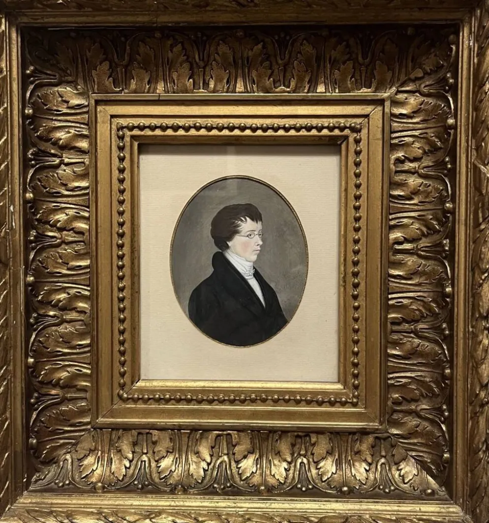 Ecole allemande (?) du début du XIXe siècle, Portrait d'un jeune homme portant des lunettes