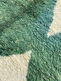Ecorce - Tapis Mrirt sur mesure – Design graphique en laine verte