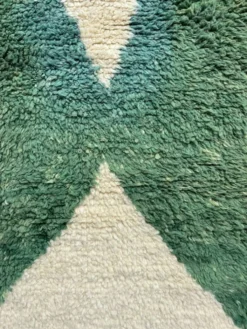 Ecorce - Tapis Mrirt sur mesure – Design graphique en laine verte