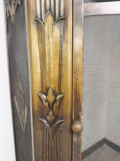 Ecran de cheminée d'angle en laiton attr. à Dagobert Peche