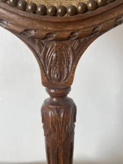 Ecran de cheminée en bois et tissu brodé