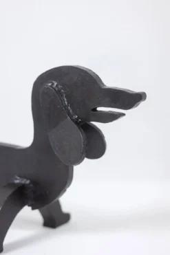 Edouard Shenck. Paire de chenêts zoomorphes en fer forgé. Années 1950.