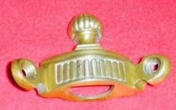 48 Embouts de fixation triangulaire pour barre de tapis d'escalier. Bronze, 19ème