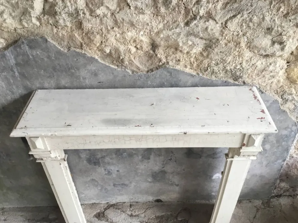 Encadrement de cheminée en bois peinture d’origine debut XXe