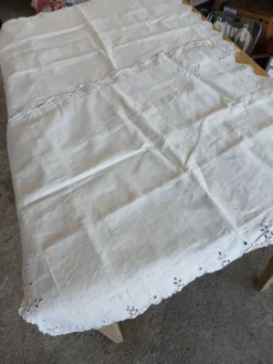 Ensemble ancien drap plat et 2 taies d'oreiller