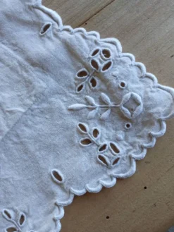 Ensemble ancien drap plat et 2 taies d'oreiller