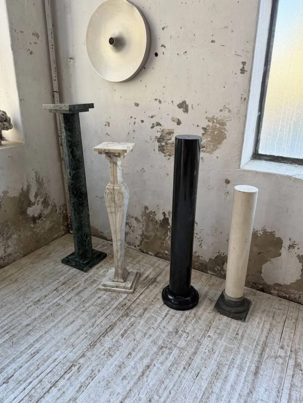 Ensemble 4 colonnes ou socles en marbre