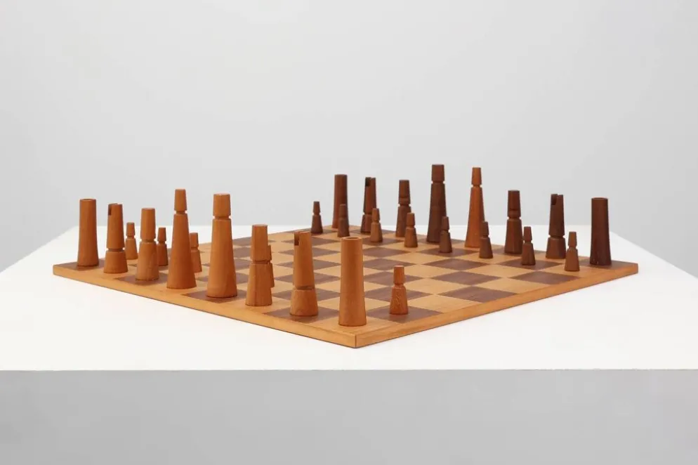 Ensemble d'échecs De Coene avec boîte d'origine attribué à Christophe Gevers, Belgique