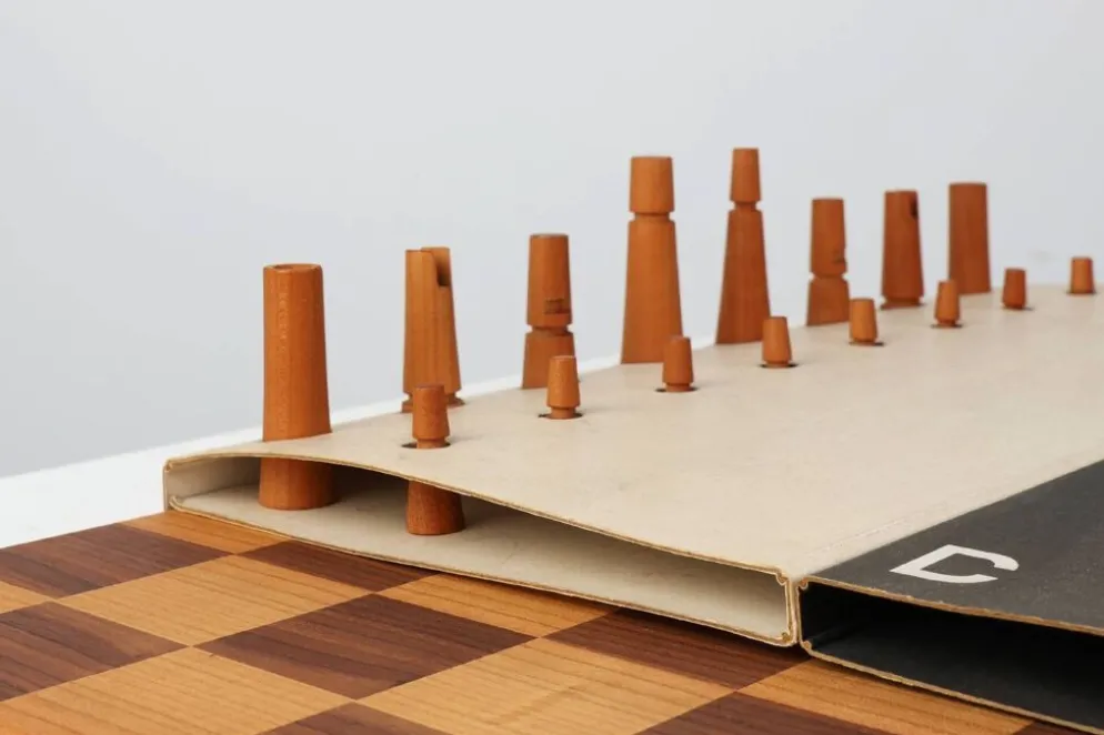 Ensemble d'échecs De Coene avec boîte d'origine attribué à Christophe Gevers, Belgique
