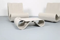 Ensemble de 2 chaises Loop et 1 table Loop Swisspearl/Eternit Willy Guhl