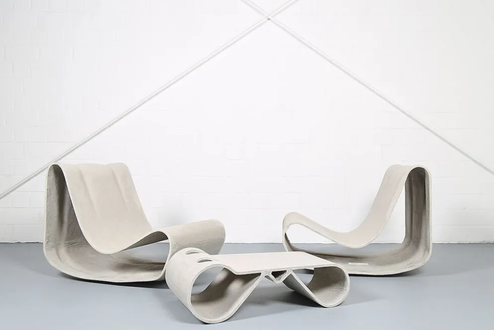 Ensemble de 2 chaises Loop et 1 table Loop Swisspearl/Eternit Willy Guhl