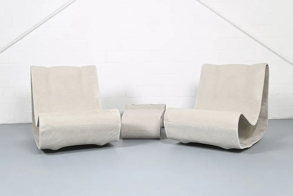 Ensemble de 2 chaises Loop et 1 table Loop Swisspearl/Eternit Willy Guhl