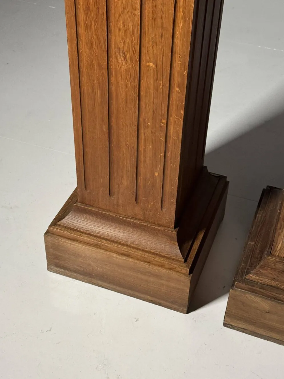 Ensemble de 2 colonnes en chêne massif