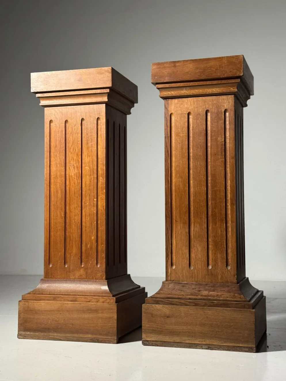 Ensemble de 2 colonnes en chêne massif