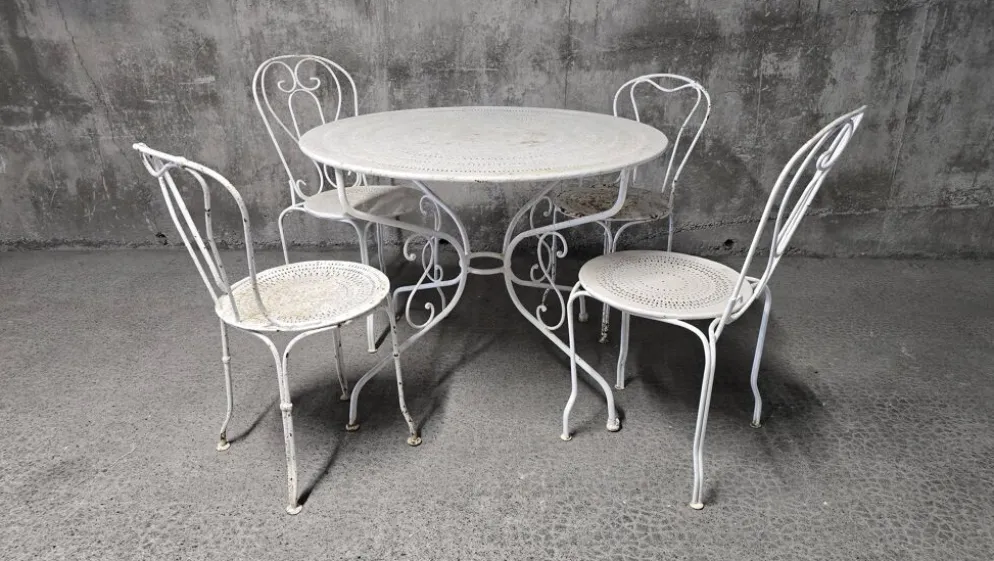 Ensemble de jardin en fer forgé, début du XXe siècle
