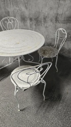 Ensemble de jardin en fer forgé, début du XXe siècle