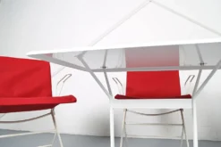 Ensemble de jardin vintage français des années 50 conçu par Raoul Guys (attribué) 3 chaises et une table.