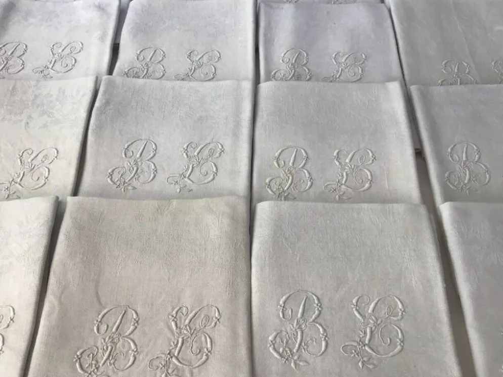 Ensemble de 12 serviettes blanches 19eme marquées « BL »