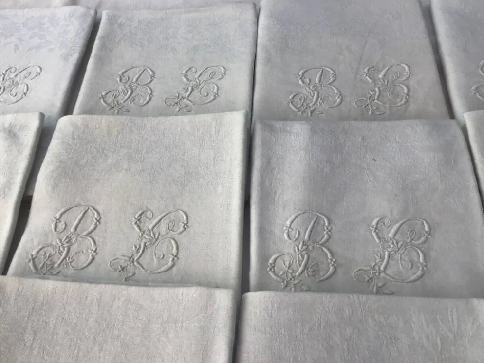 Ensemble de 12 serviettes blanches 19eme marquées « BL »