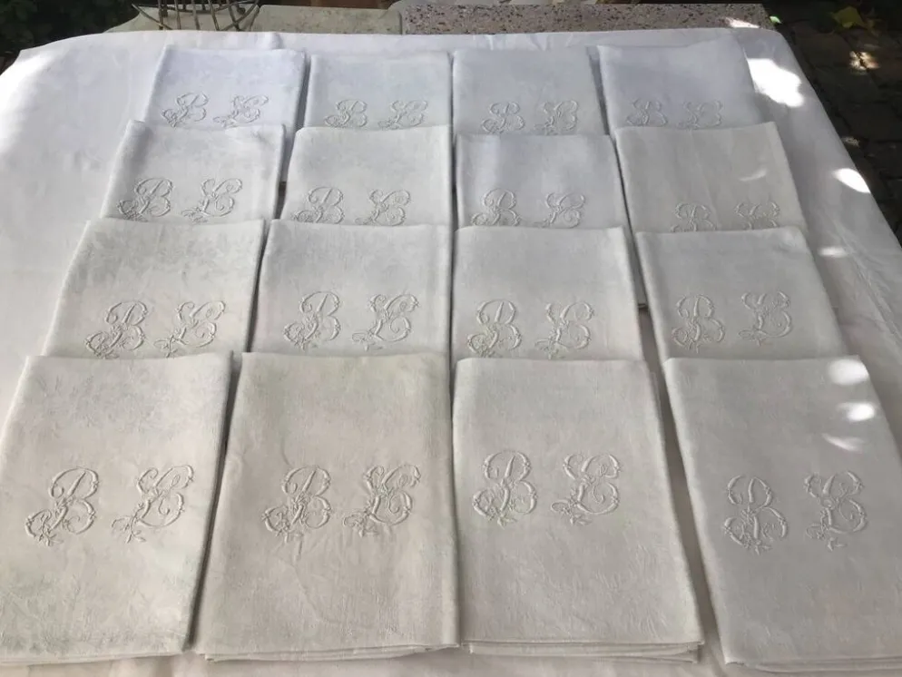 Ensemble de 12 serviettes blanches 19eme marquées « BL »