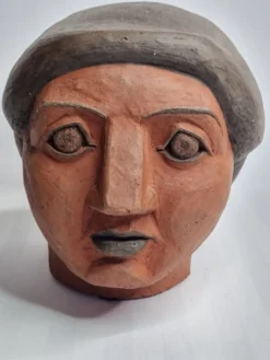 Ensemble de 3 têtes de femme décoratives en terre cuite rouge