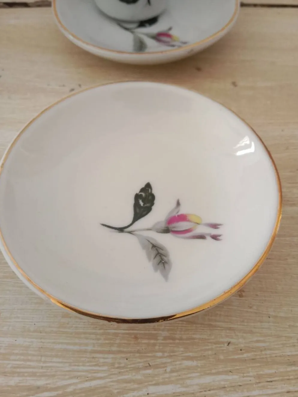 Ensemble dinette en porcelaine