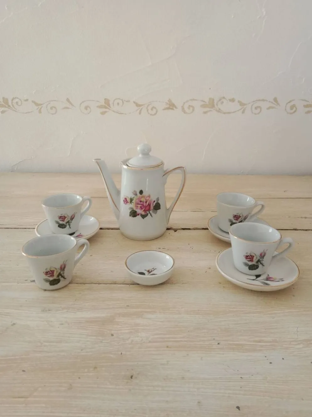 Ensemble dinette en porcelaine
