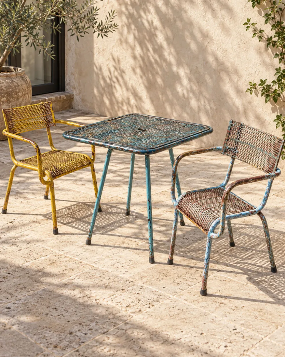 Ensemble René Malaval modèle Radar – table - 2 fauteuils – années 1950