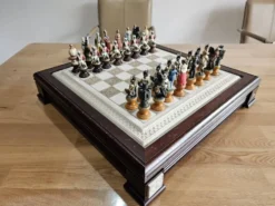 Ensembles d'échecs de collection Raj de Franklin Mint, années 1970.