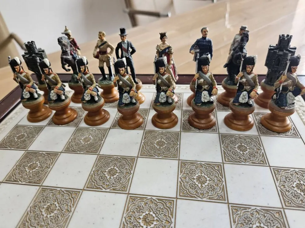 Ensembles d'échecs de collection Raj de Franklin Mint, années 1970.