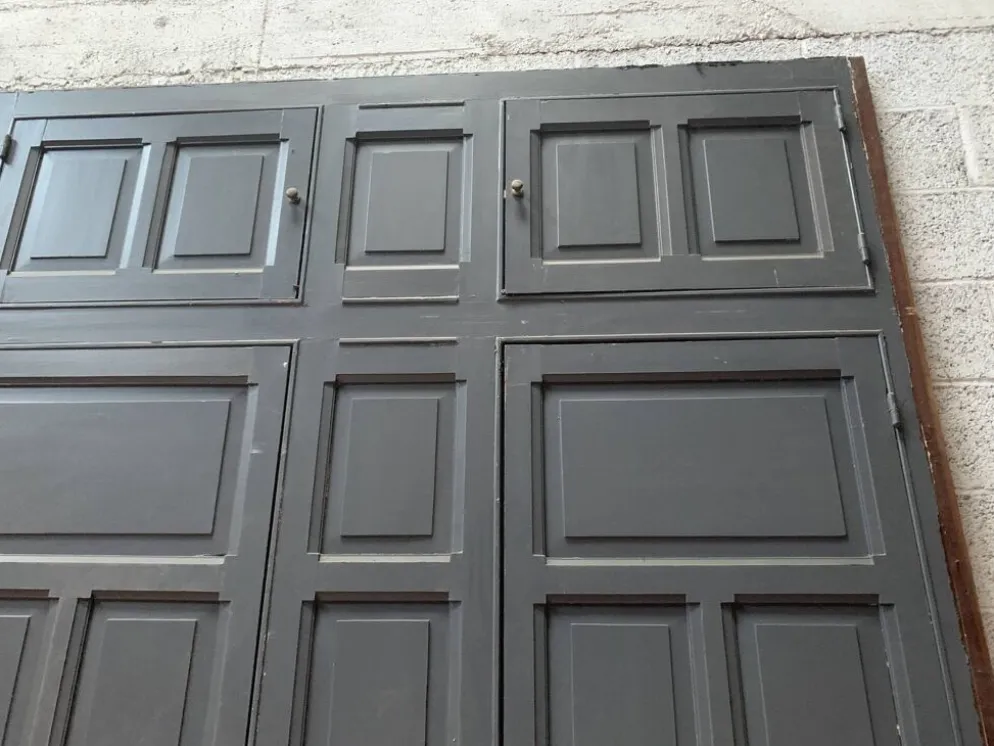 Façade de placard en hetre patiné Portes XX siècle