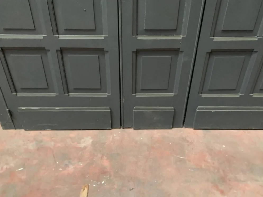 Façade de placard en hetre patiné Portes XX siècle