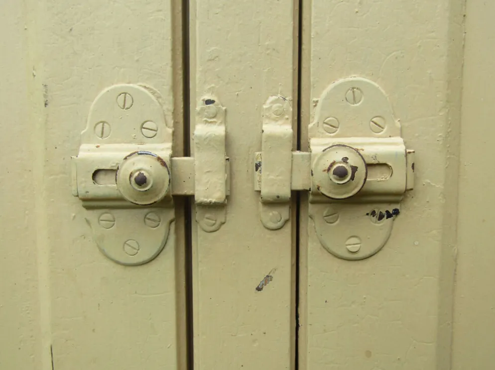 Façade de placards beige