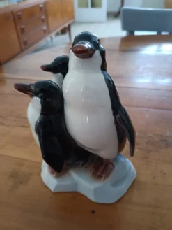 Famille de pingouins porcelaine espagnole