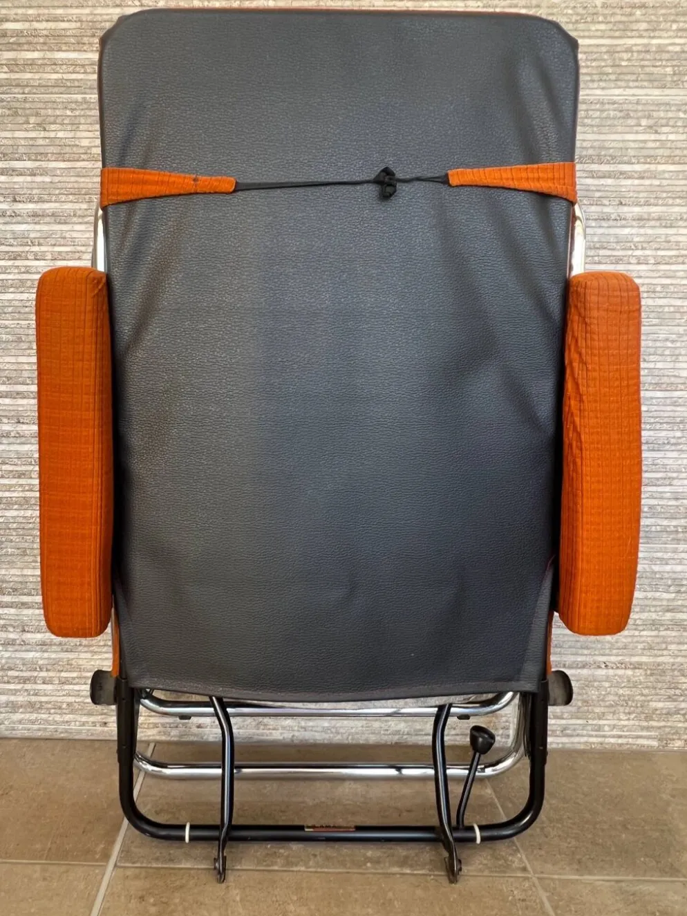 Fauteil relax Lama 1970 chaise longue velour orange