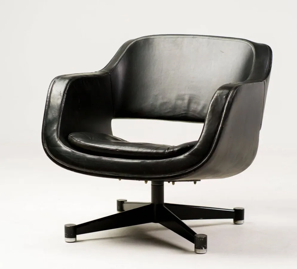Fauteuil en cuir noir par Olli Mannermaa pour Finnart Ab, Finlande, 1970