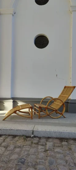 Fauteuil et repose-pieds en bambou