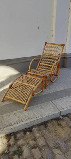Fauteuil et repose-pieds en bambou