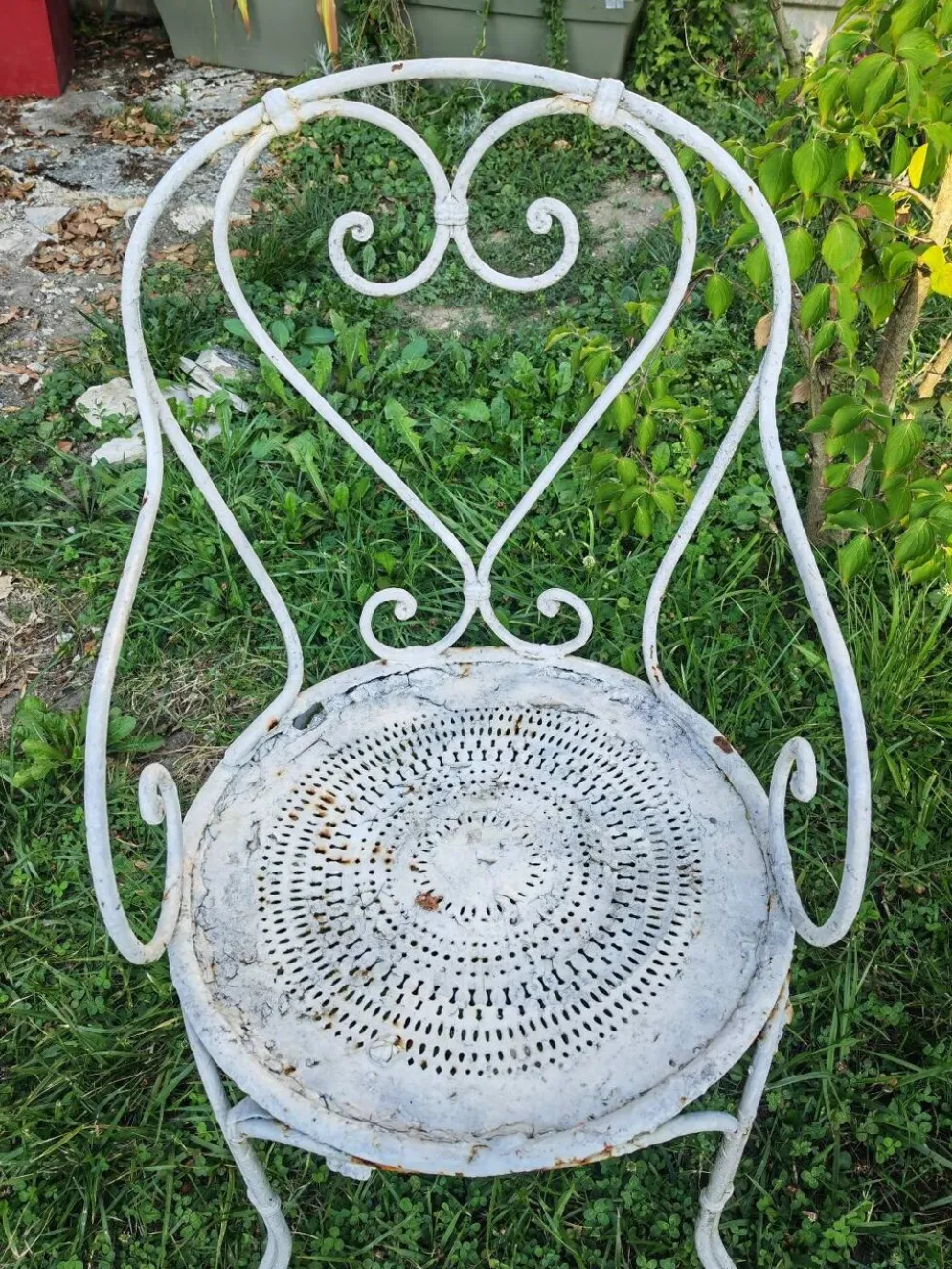 2 fauteuils en fer forgé anciens